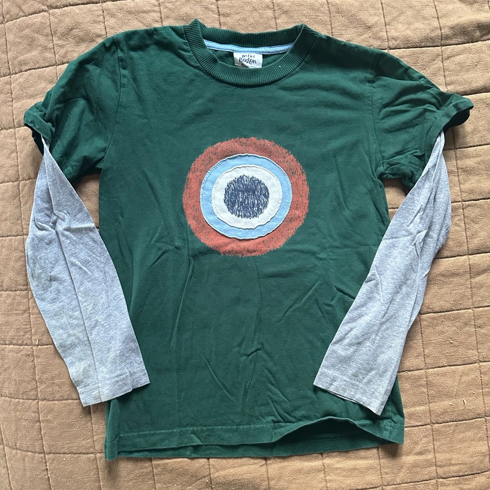 Mini Boden green applique long sleeved t-shirt size 9-10